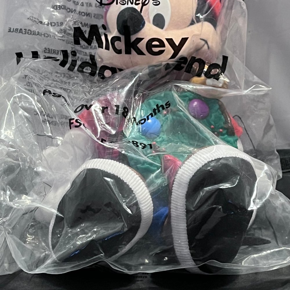 Avon 2001 Disney Mickey Holiday Musical w Lights Friend Christmas New Sealed